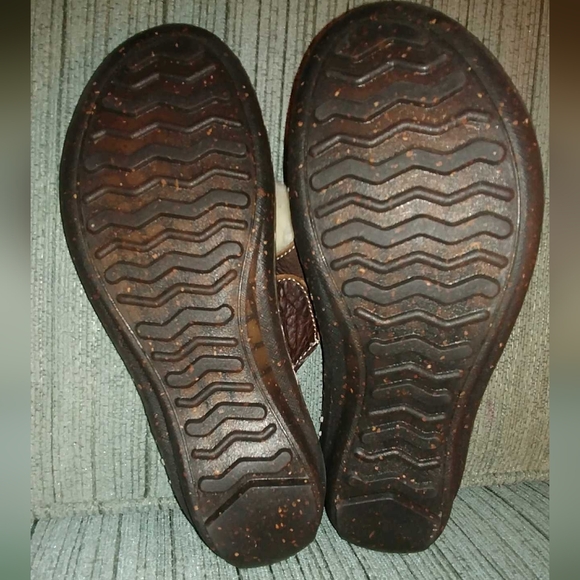 Nuknuuk thong style leather sandal - Picture 6 of 8